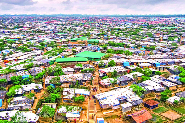 রোহিঙ্গা এখন গলার কাঁটা