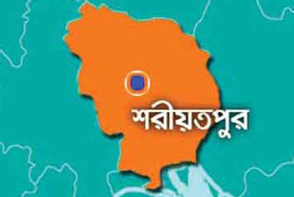 বৃষ্টির সময় টিকটক ভিডিও বানাতে গিয়ে বজ্রপাতে আহত তরুণী