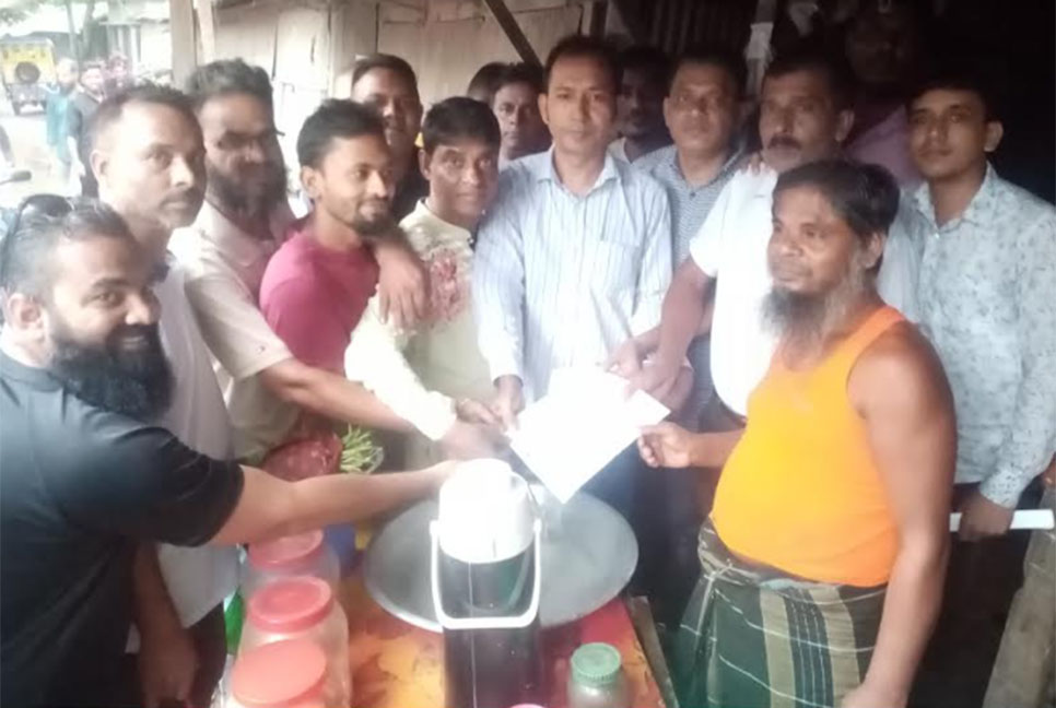 
বরিশালে তারুণ্যের সমাবেশ সফল
করতে উজিরপুরে যুবদলের লিফলেট বিতরণ