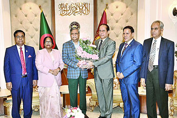 রাষ্ট্রপতি সঙ্গে ইসির প্রতিনিধি দলের সাক্ষাৎ
