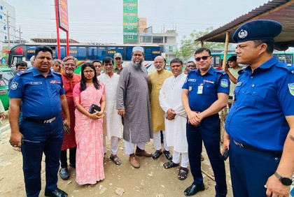 ভালুকায় যানজট নিরসনে পুলিশের অভিযান