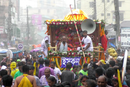 লক্ষ্মীপুরে বর্ণাঢ্য রথযাত্রা