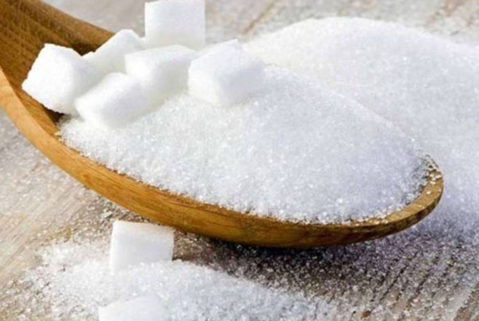 বালুর নিচ থেকে ৫২ বস্তা চিনি উদ্ধার