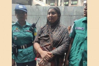 ভোট কক্ষে অযাচিত লোক, তিন দিনের জেল

