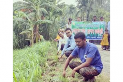 ফরিদপুরে খেজুরের চারা রোপণ কর্মসূচি 