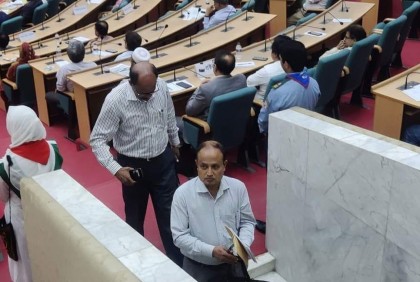 বক্তব্য এক্সপাঞ্জ করায় ঢাবির সিনেট অধিবেশন থেকে বিএনপিপন্থি দুই সদস্যের ওয়াকআউট
