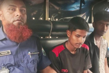 বগুড়ায়  দুই যুবক গ্রেফতার