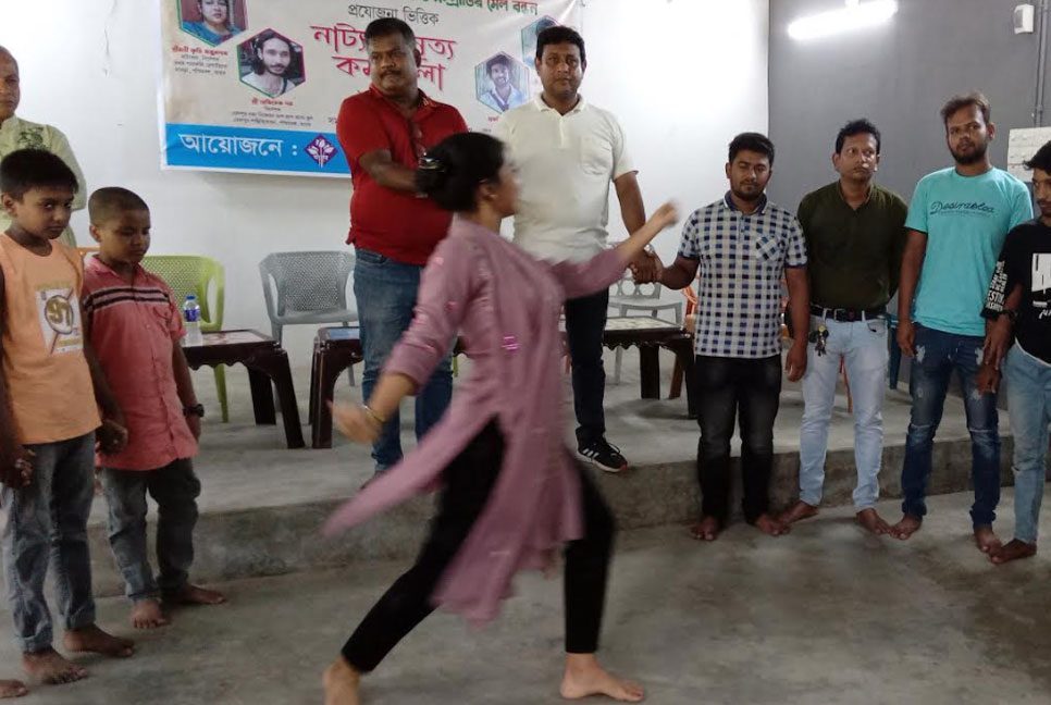 ঝিনাইদহে পাঁচ দিনব্যাপী নাট্য ও নৃত্য কর্মশালা শুরু

