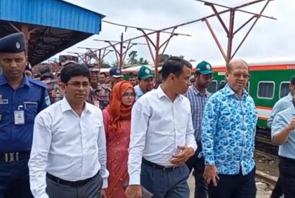 রেল সচিবের বেনাপোল রেলস্টেশন পরিদর্শন