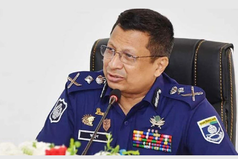 গরুবাহী ট্রাক নিয়ে টানাহেঁচড়া করলে কঠোর ব্যবস্থা : আইজিপি