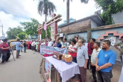 সাতক্ষীরা পৌরসভার বর্ধিত পানির বিল পরিশোধ না করার ঘোষণা