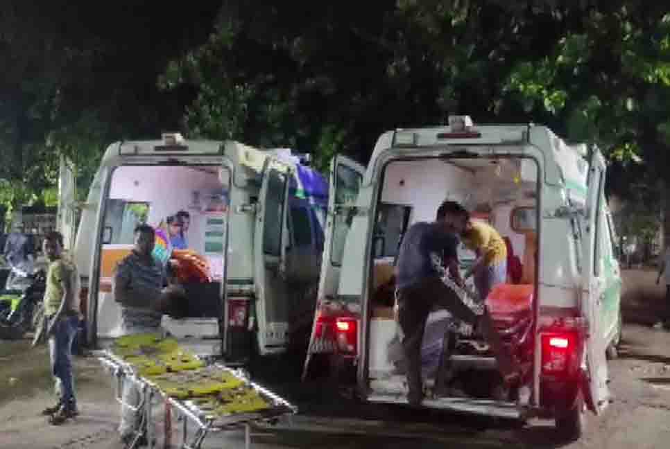 ভারতে দুই বাসের সংঘর্ষ, একই পরিবারের সাতজনসহ নিহত ১২