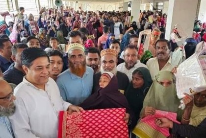 চরফ্যাশনে অসহায় পরিবারের মাঝে ঈদ উপহার বিতরণ