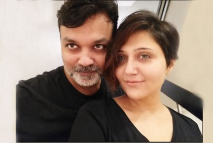 সৃজিতের কাছে প্রকাশ্যেই যে আবদার করেন স্বস্তিকা