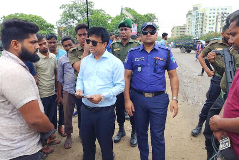 মহাসড়কে যানজট নিরসনে আশুগঞ্জে প্রশাসনের অভিযান