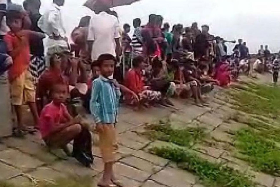 চাঁপাইনবাবগঞ্জে নৌকাডুবির ২৪ ঘণ্টা পর নিখোঁজ তিনজনের মরদেহ উদ্ধার