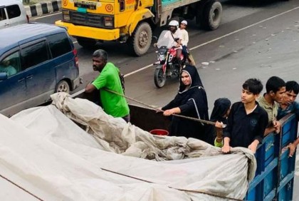 বঙ্গবন্ধু সেতু‌ মহাসড়কে যানবাহণে ধীরগতি, যাত্রীদের ভোগান্তি