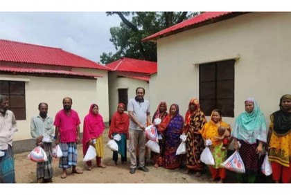 ফুলপুরে গোদারিয়া আশ্রয়ণ প্রকল্পে ঈদ সামগ্রী বিতরণ 