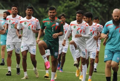 সেমিফাইনাল নিশ্চিতের ম্যাচে প্রথমার্ধে বাংলাদেশ ৩-১ গোলে এগিয়ে