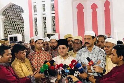 মুষলধারে বৃষ্টিতেও জাতীয় ঈদগাহে নির্বিঘ্নে জামাত আদায়: মেয়র তাপস 