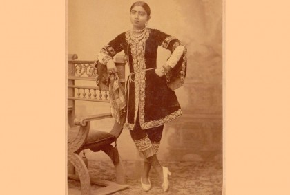 কোটি রুপি পারিশ্রমিক ছিল গায়িকার, ভ্রমণ করতেন ব্যক্তিগত ট্রেনে! 

