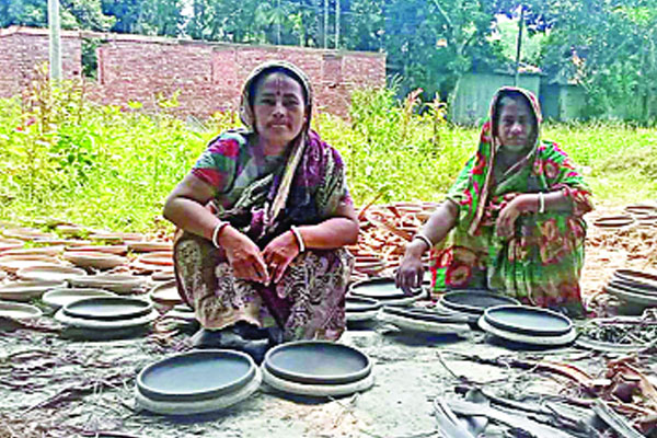 হারিয়ে যাচ্ছে মৃৎশিল্প
