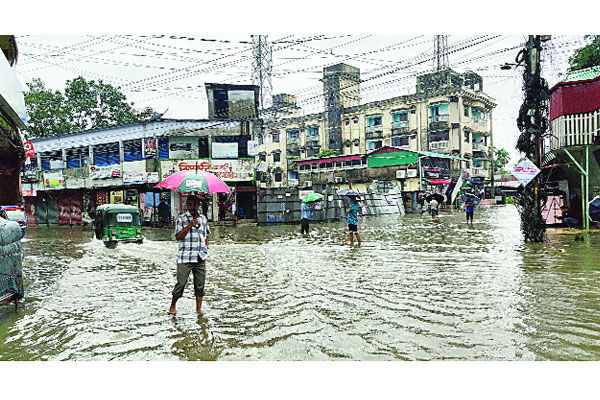 বন্যায় তলিয়েছে নিম্নাঞ্চল