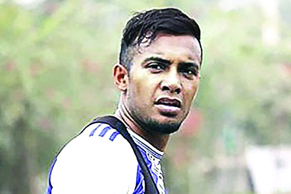 অপেক্ষা করেও দেখা পেলেন না