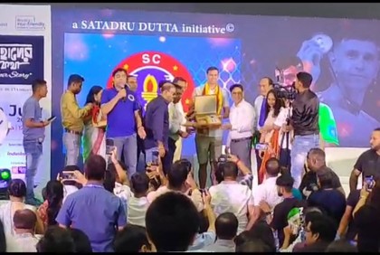 কলকাতায় ভালোবাসার জোয়ারে ভাসলেন মার্টিনেজ