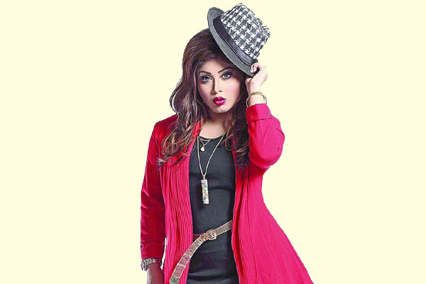 অভিনয় এবং ডাক্তারি পেশায় মানুষের সেবা করে যেতে চাই