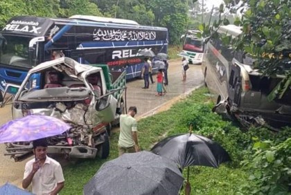চকরিয়ায় বাস-পিকআপের মুখোমুখি সংঘর্ষে নিহত ১