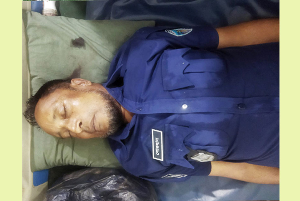 কর্তব্যরত ট্রাফিক পুলিশ কনস্টেবলের মৃত্যু