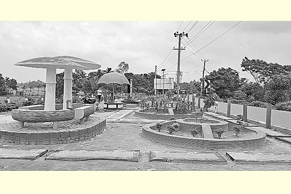 শহীদদের স্মরণে নির্মিত স্মৃতিফলক
