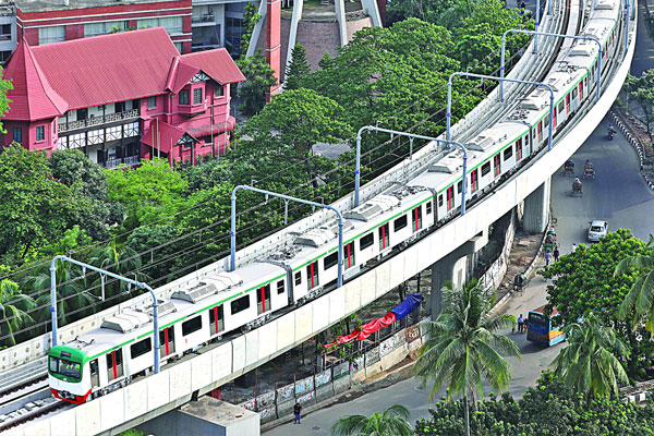 আগারগাঁও থেকে মতিঝিল চলল মেট্রোরেল