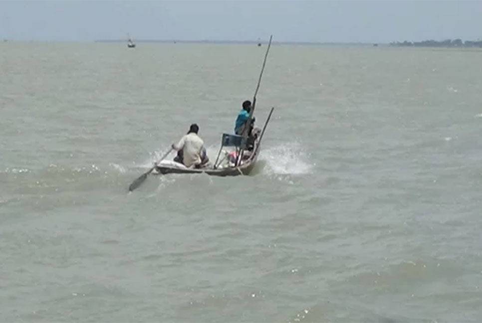 দেশের ৯ অঞ্চলের নদীবন্দরে সতর্কতা সংকেত