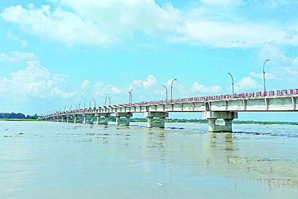 পানি বেড়ে ভয়াবহ তিস্তা