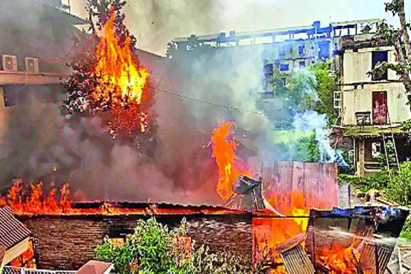 মণিপুরে ফের সহিংসতা পুলিশসহ নিহত ৪