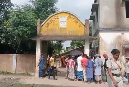 পশ্চিমবঙ্গের প্রায় ৭০০ বুথে চলছে পুনরায় নির্বাচন 