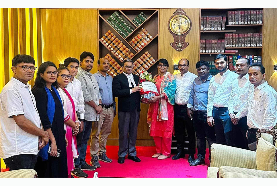 সবাই মিলে রাষ্ট্রকে এগিয়ে নিতে হবে : প্রধান বিচারপতি

