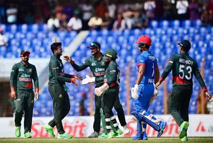 বোলিংয়ে সেরা দশে ফিরলেন সাকিব