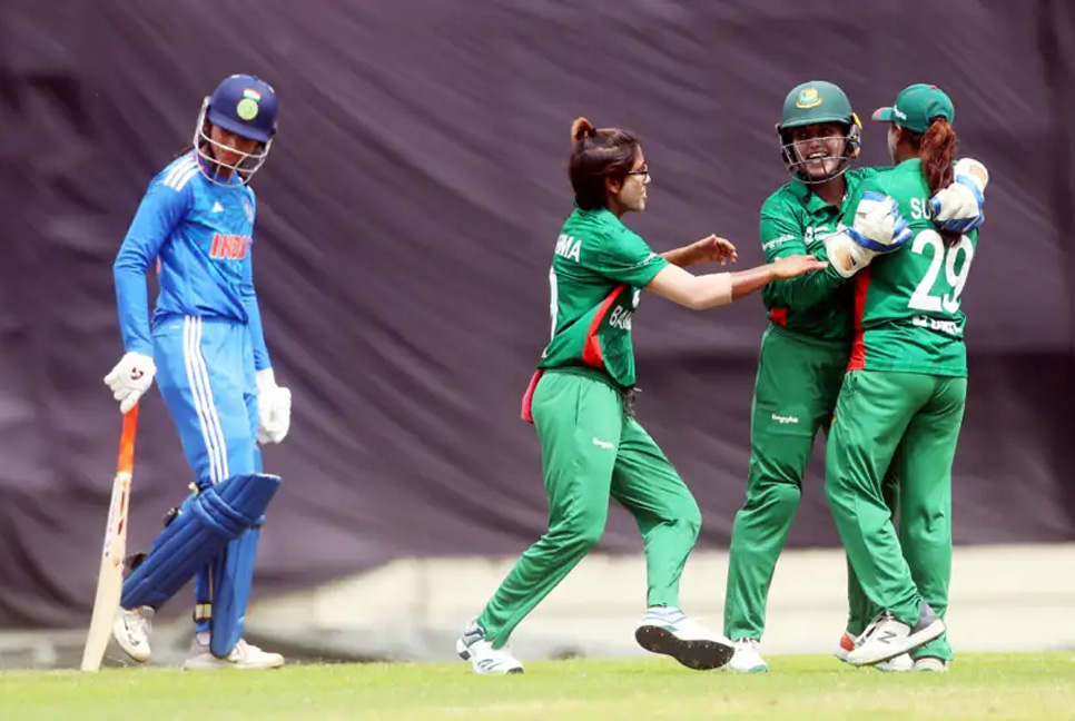 ভারতকে হারাল বাংলাদেশ নারী দল

