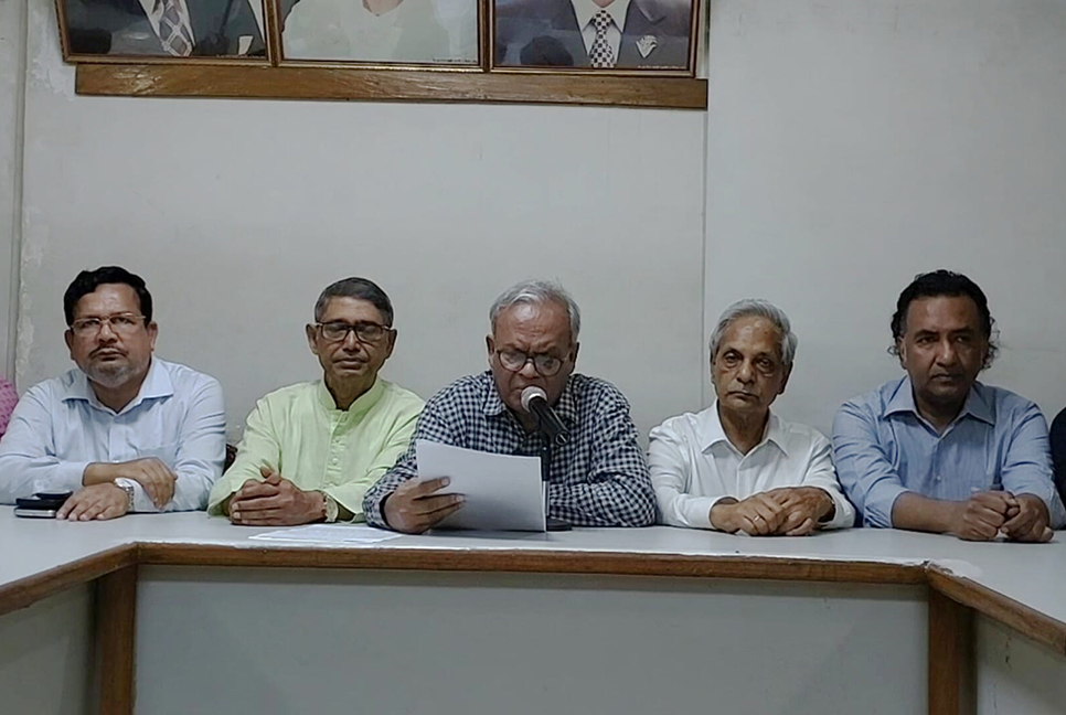 পল্টনের জনসমুদ্র জনগণের ‘সতর্ক বার্তা’: রিজভী

