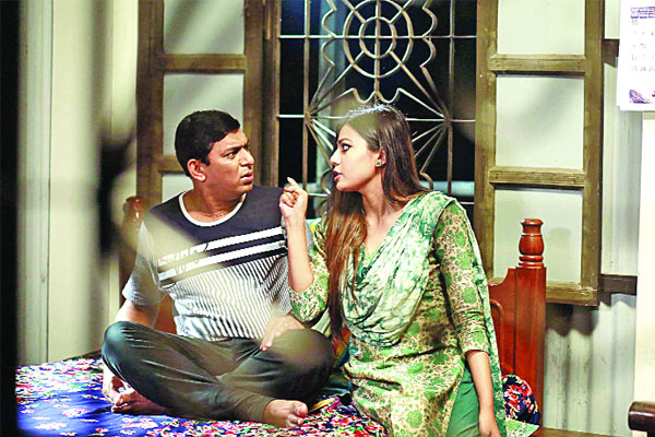 চঞ্চল-তানজিকার ‘সোনার খাঁচা’