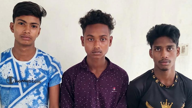 হালুয়াঘাটে তিন কিশোরীকে অপহরণের অভিযোগে তিন তরুণ গ্রেফতার 