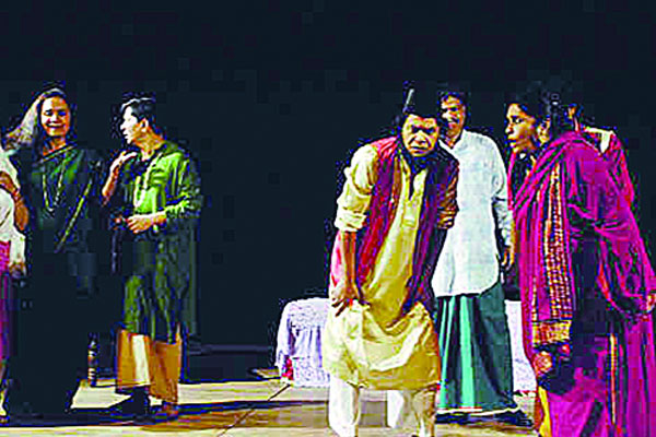 শিল্পকলায় মেরাজ ফকিরের মা
