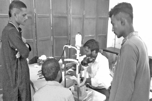 বসুন্ধরা আই হসপিটালের সেবায় খুশি তারা