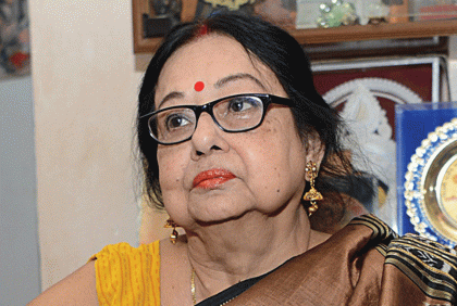 হাসপাতাল ছাড়লেন বর্ষীয়ান অভিনেত্রী মাধবী
