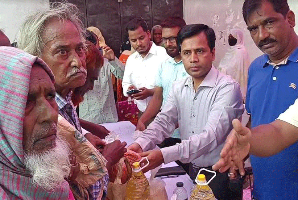মেহেরপুরে টিসিবির পণ্য বিক্রির কার্যক্রম উদ্বোধন