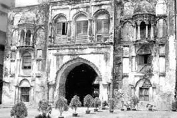 জিনজিরা প্রাসাদ