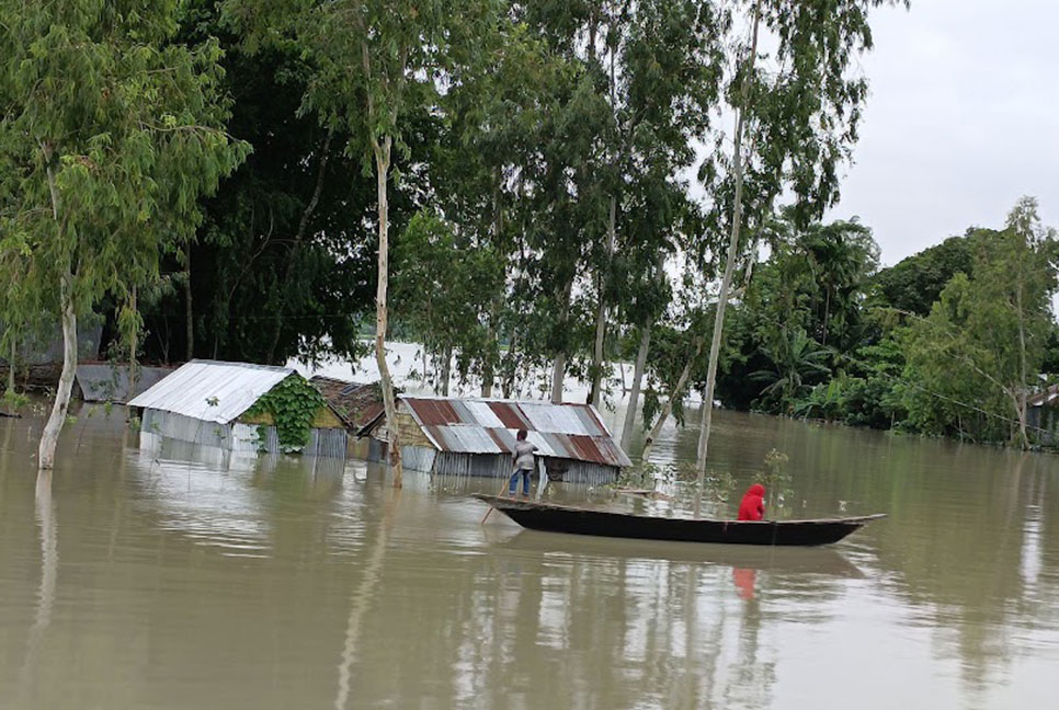 কুড়িগ্রামে পানি কমলেও বানভাসীদের দুর্ভোগ কমেনি